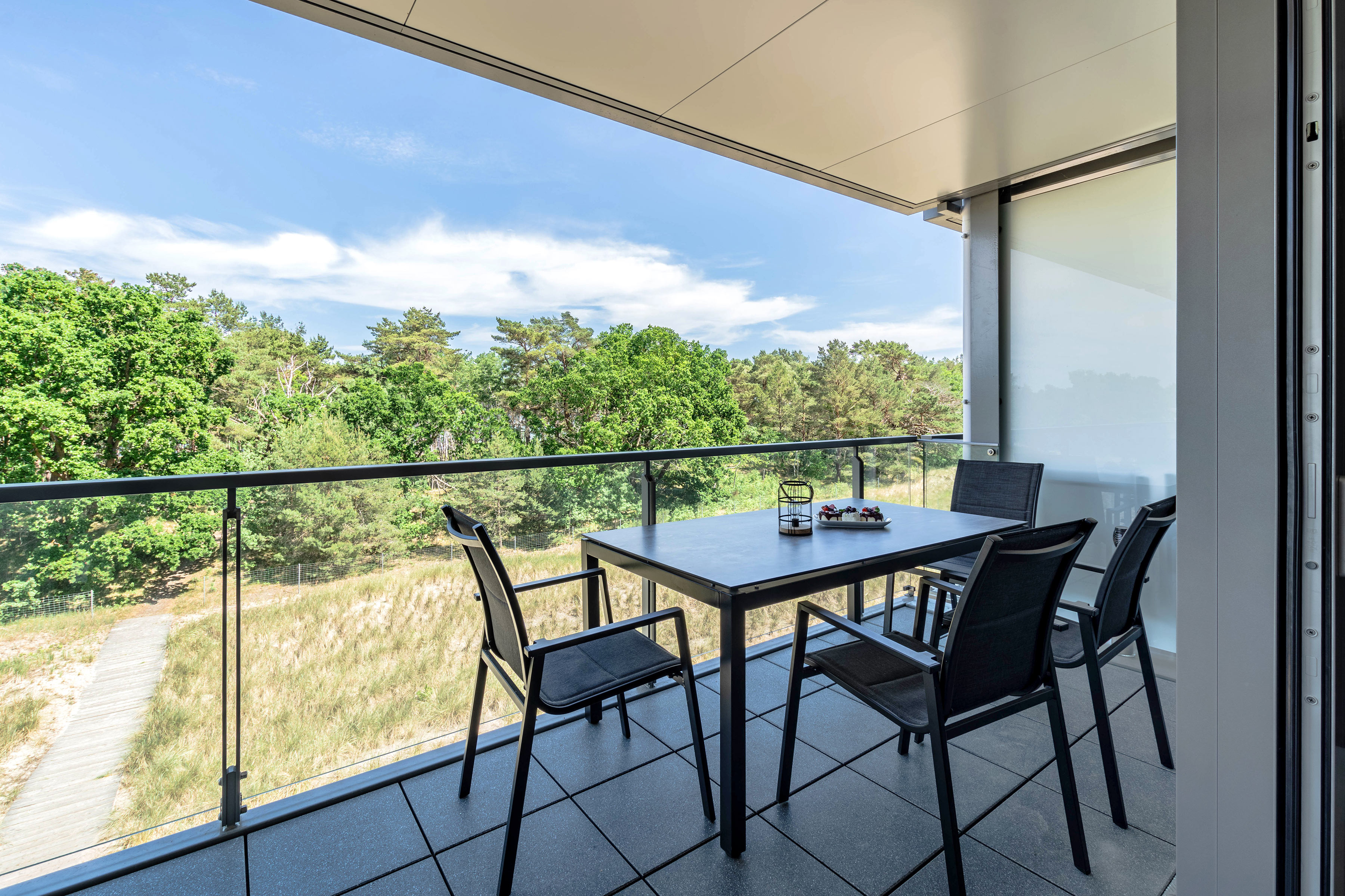 Balkon mit Waldblick