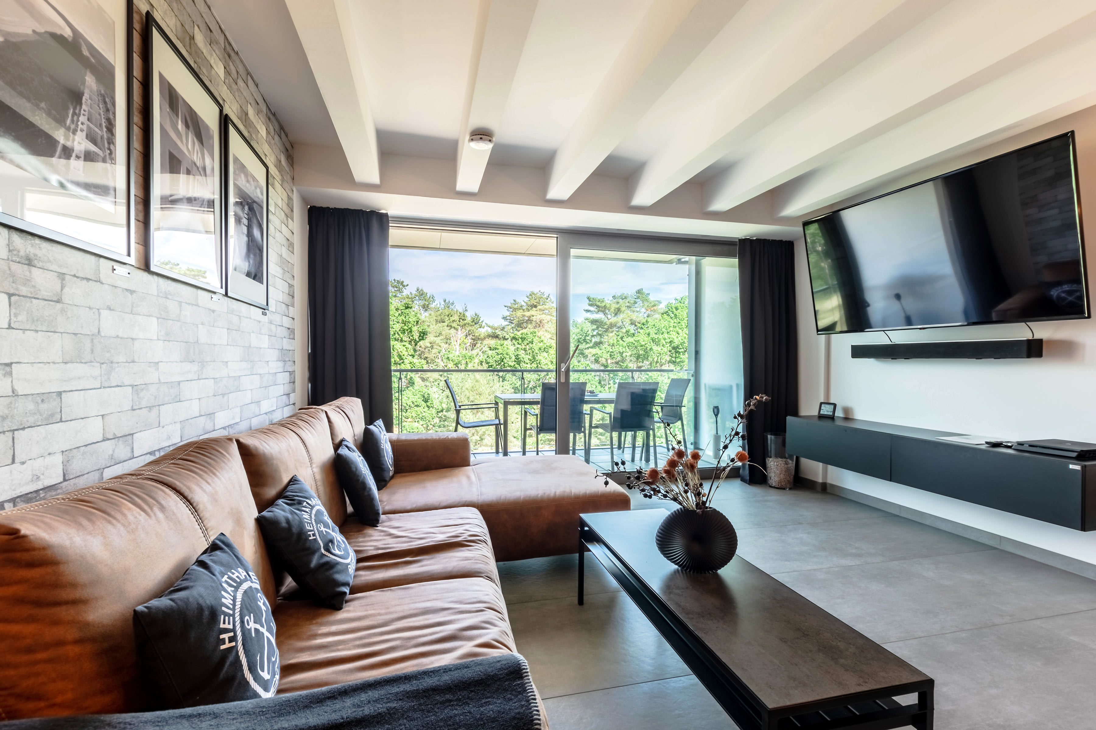 Wohnzimmer Loft Lori mit Balkonblick