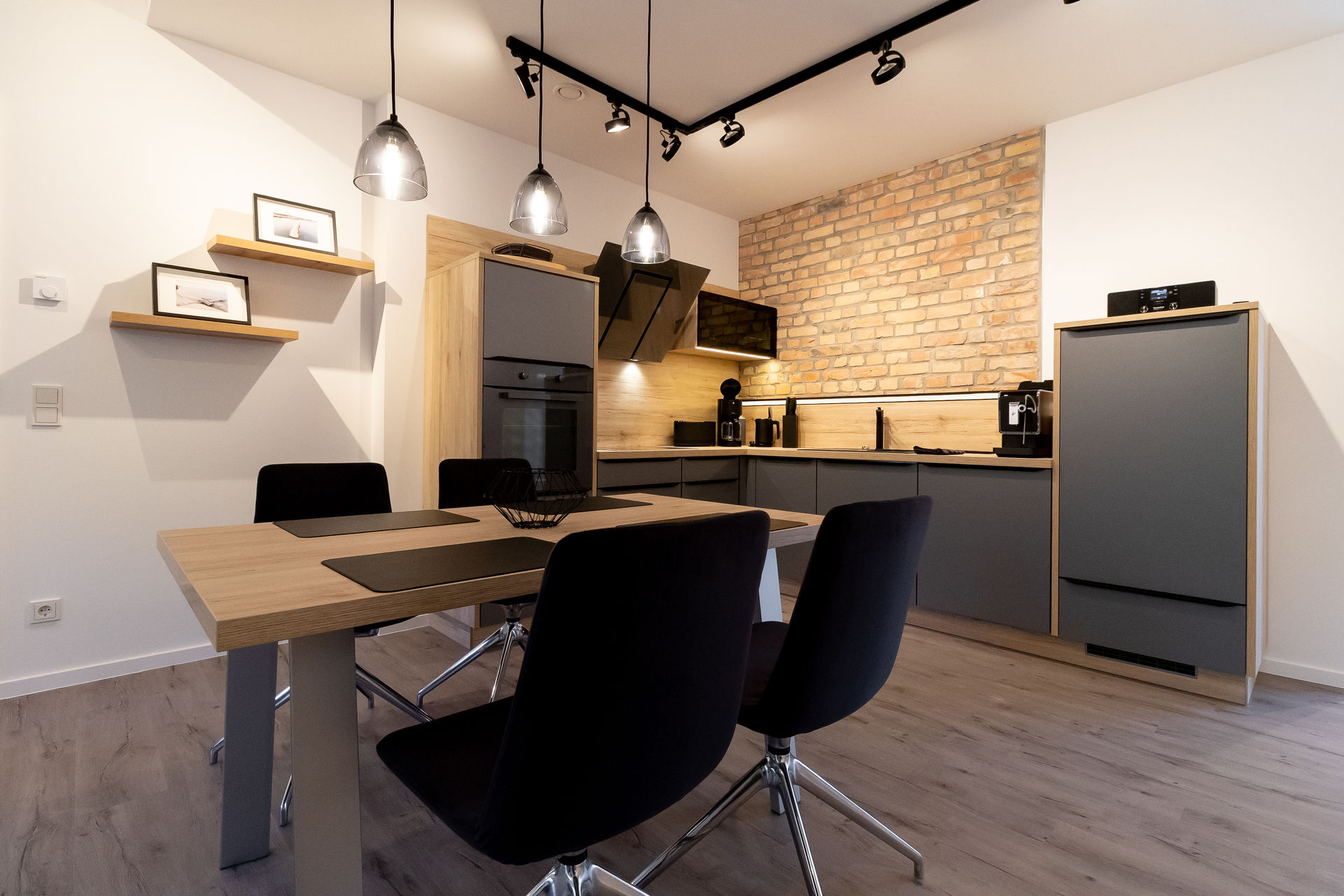 Wohnzimmer Blick Richtung Terrasse